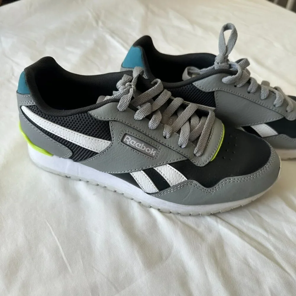 Reebok Classic Harman Run Leather CL DV7566 Mens Gray Lifestyle Sneakers Shoes
